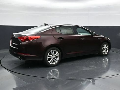 Used 2013 Kia Optima LX FWD image 2