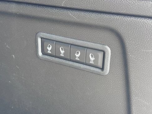 Used 2024 Jeep Wagoneer L Series II w/ Flexible Seating Group AWD/4WD image 46