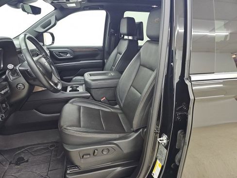 Used 2023 Chevrolet Tahoe High Country image 2