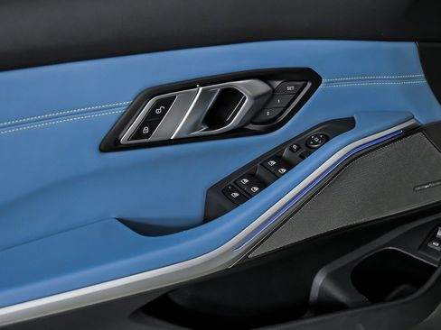 Used 2021 BMW M3 Competition image 17