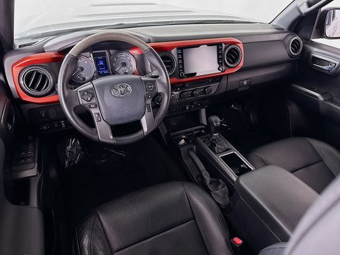 Certified 2020 Toyota Tacoma TRD Sport w/ TRD Premium Sport Package AWD/4WD image 19
