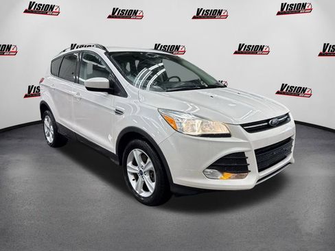 Used 2014 Ford Escape SE w/ Equipment Group 201A image 3