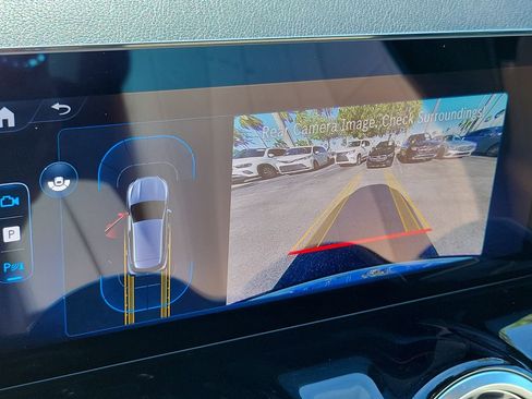 Certified 2025 Mercedes-Benz GLA 250 image 31