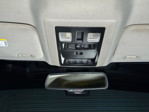 Used 2014 RAM 1500 Laramie RWD image 29