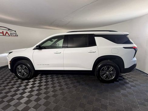 Used 2026 Chevrolet Traverse LT AWD/4WD image 7