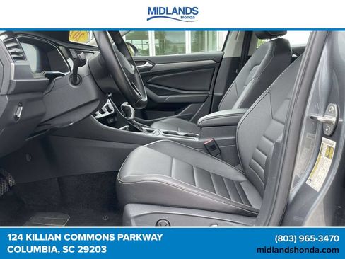Used 2024 Volkswagen Jetta SE FWD image 12