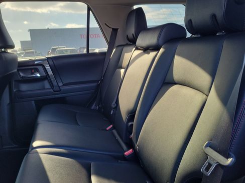 Used 2021 Toyota 4Runner TRD Off-Road Premium image 5