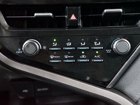 Certified 2021 Toyota Camry LE FWD image 19