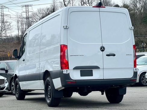 Used 2025 Mercedes-Benz Sprinter 2500 image 4