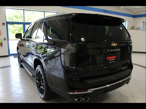 Used 2026 Chevrolet Tahoe Premier w/ Sun And Tow Package AWD/4WD image 7