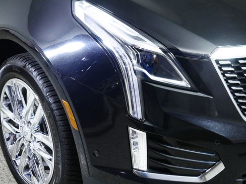 Used 2023 Cadillac XT5 Premium Luxury w/ Technology Package AWD/4WD image 16