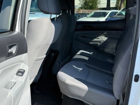 Used 2012 Toyota Tacoma 4x4 Double Cab image 18