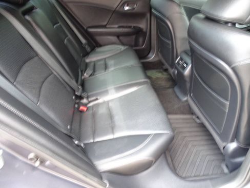 Used 2014 Honda Accord Touring image 39