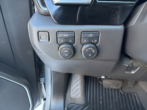 Used 2024 Chevrolet Silverado 1500 LT image 20