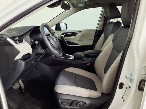 Used 2024 Toyota RAV4 XLE w/ Convenience Package FWD image 17
