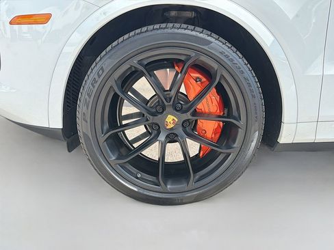 Used 2020 Porsche Cayenne Turbo image 49