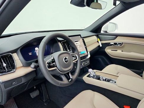 New 2025 Volvo XC90 B6 Plus w/ Protection Package Premier image 20