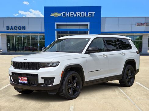 Used 2023 Jeep Grand Cherokee L Laredo AWD/4WD image 1