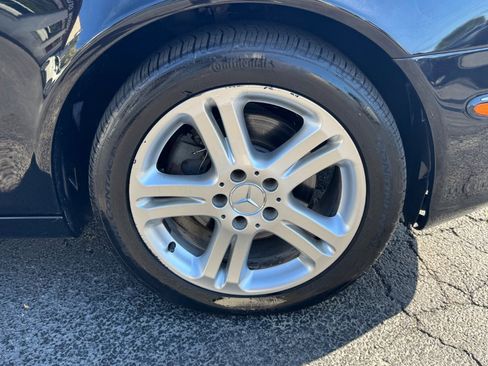 Used 2006 Mercedes-Benz E 350 4MATIC Sedan w/ Sunroof Pkg image 12