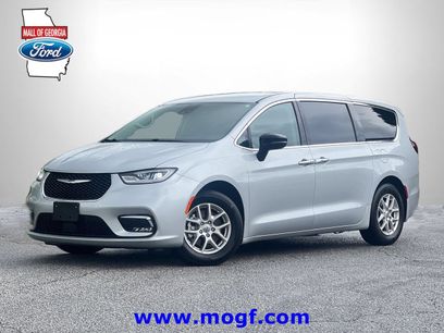 Used 2024 Chrysler Pacifica Touring-L