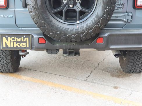Used 2025 Jeep Wrangler Willys AWD/4WD image 14