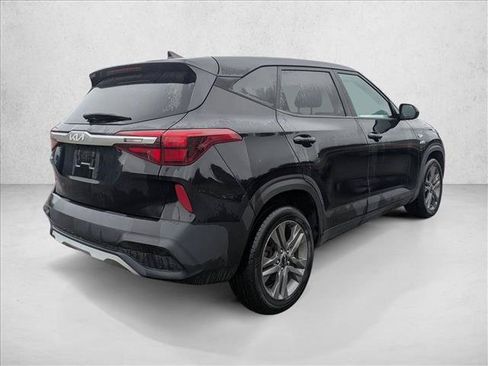 Used 2022 Kia Seltos LX AWD/4WD image 5
