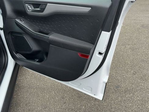 Used 2020 Ford Escape S image 19