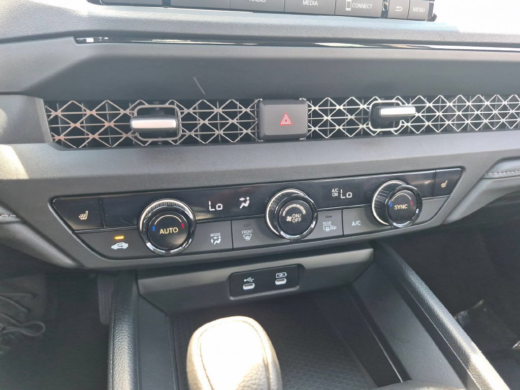Used 2025 Honda Accord SE image 18