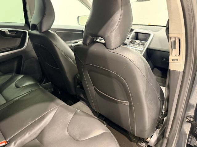 Used 2015 Volvo XC60 T6 Platinum FWD image 20
