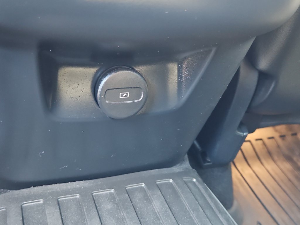 Used 2023 Volvo XC60 B5 Ultimate w/ Climate Package AWD/4WD image 18