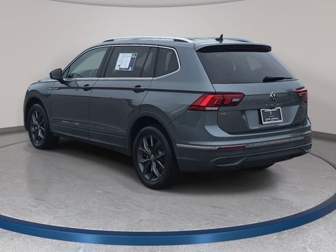 Used 2022 Volkswagen Tiguan SE AWD/4WD image 7