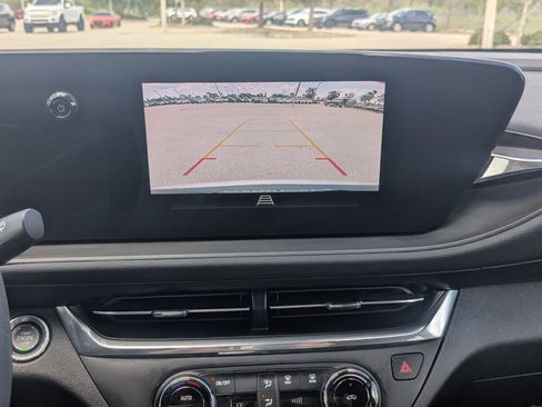 Used 2025 Buick Envista Preferred w/ Convenience II Package image 21