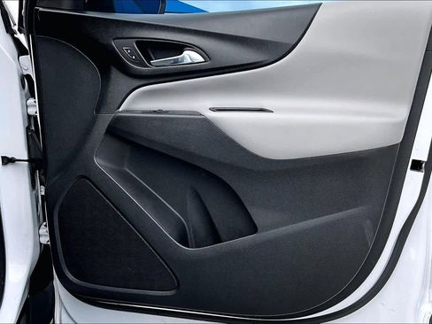 Used 2020 Chevrolet Equinox LT image 22