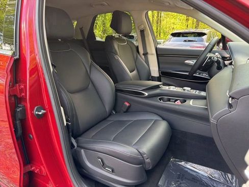 Used 2025 Genesis GV70 2.5T AWD/4WD image 9