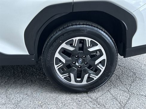 Certified 2025 Subaru Forester Premium image 11