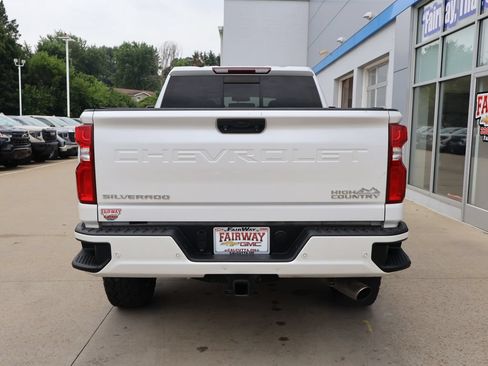 Certified 2020 Chevrolet Silverado 2500 High Country w/ Z71 Off-Road Package AWD/4WD image 9