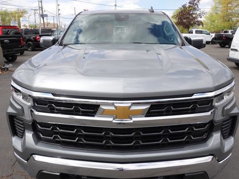 Used 2023 Chevrolet Silverado 1500 LT AWD/4WD image 8