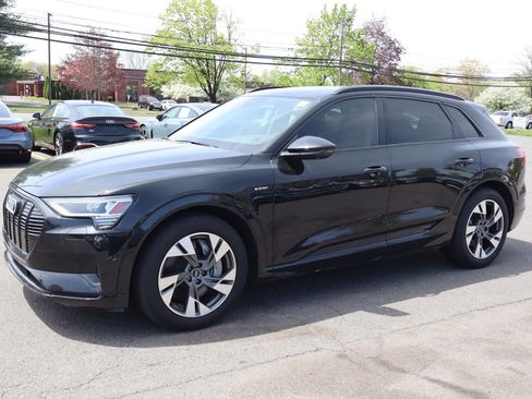 Used 2021 Audi e-tron Premium w/ Towing Package AWD/4WD image 1