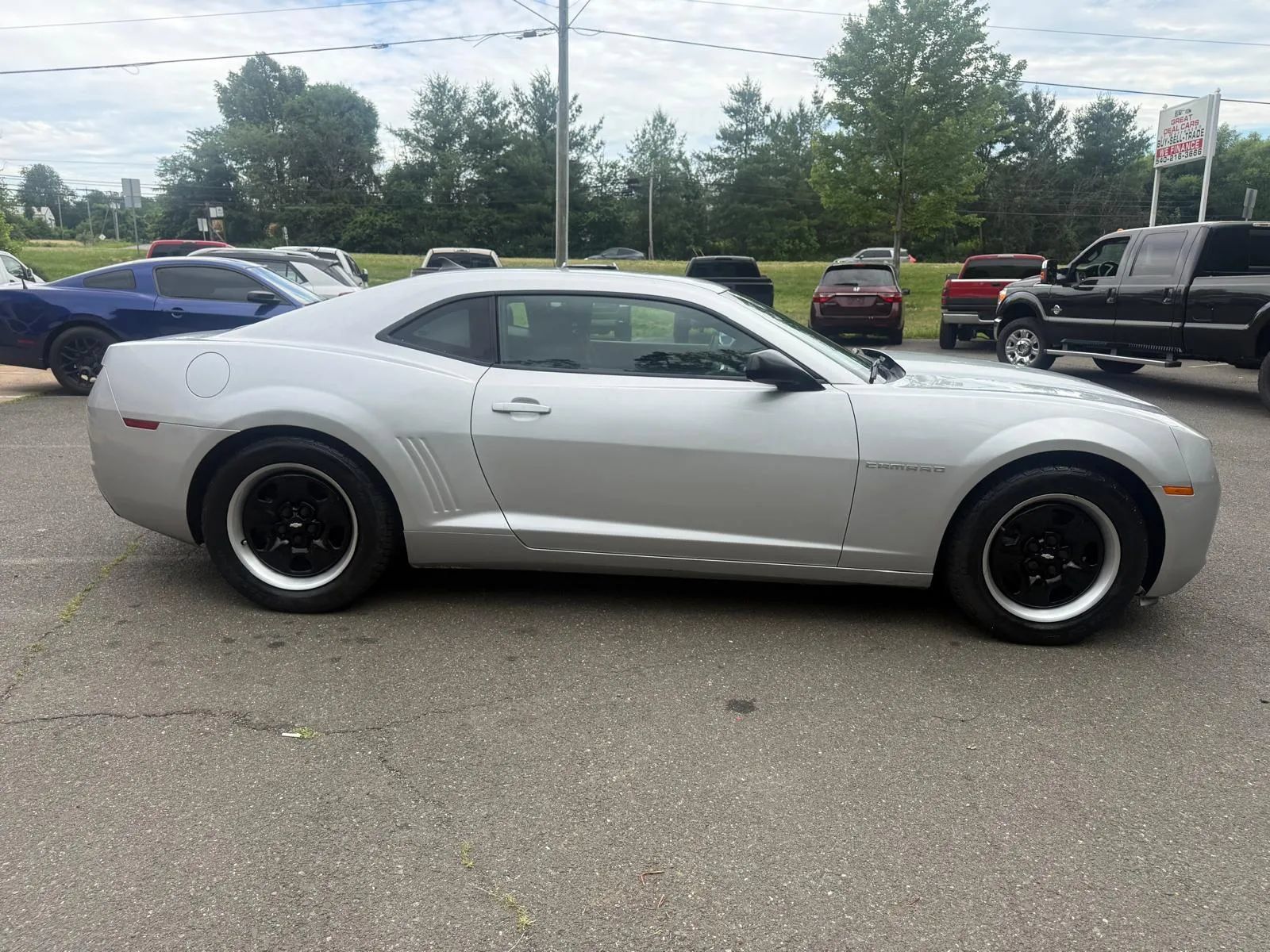 Used 2011 Chevrolet Camaro LS RWD image 8
