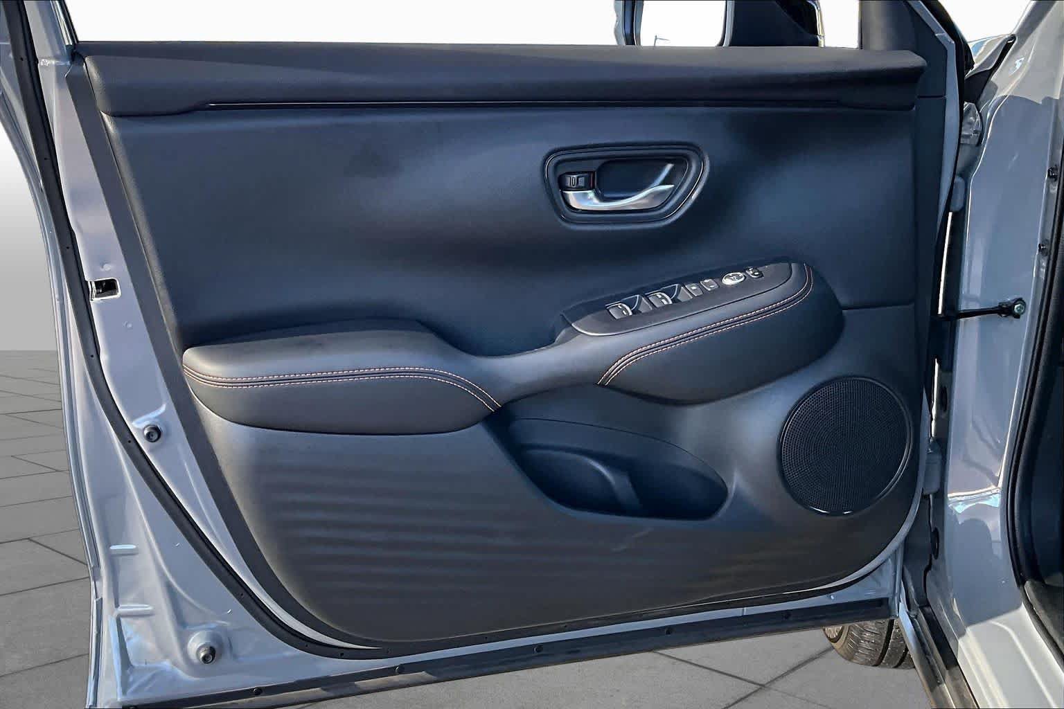 Certified 2025 Honda HR-V Sport image 22