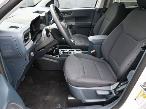 New 2025 Ford Maverick XL image 10