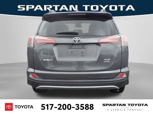 Used 2018 Toyota RAV4 XLE image 8