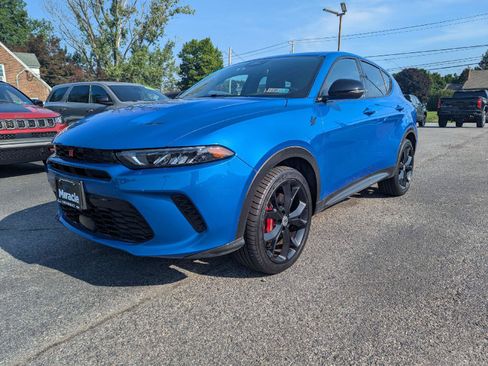 Used 2024 Dodge Hornet R/T AWD/4WD image 3