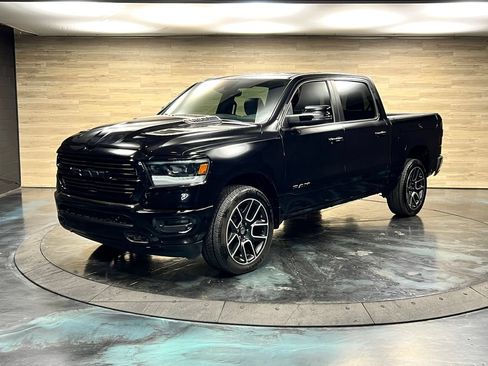 Used 2024 RAM 1500 Laramie AWD/4WD image 5