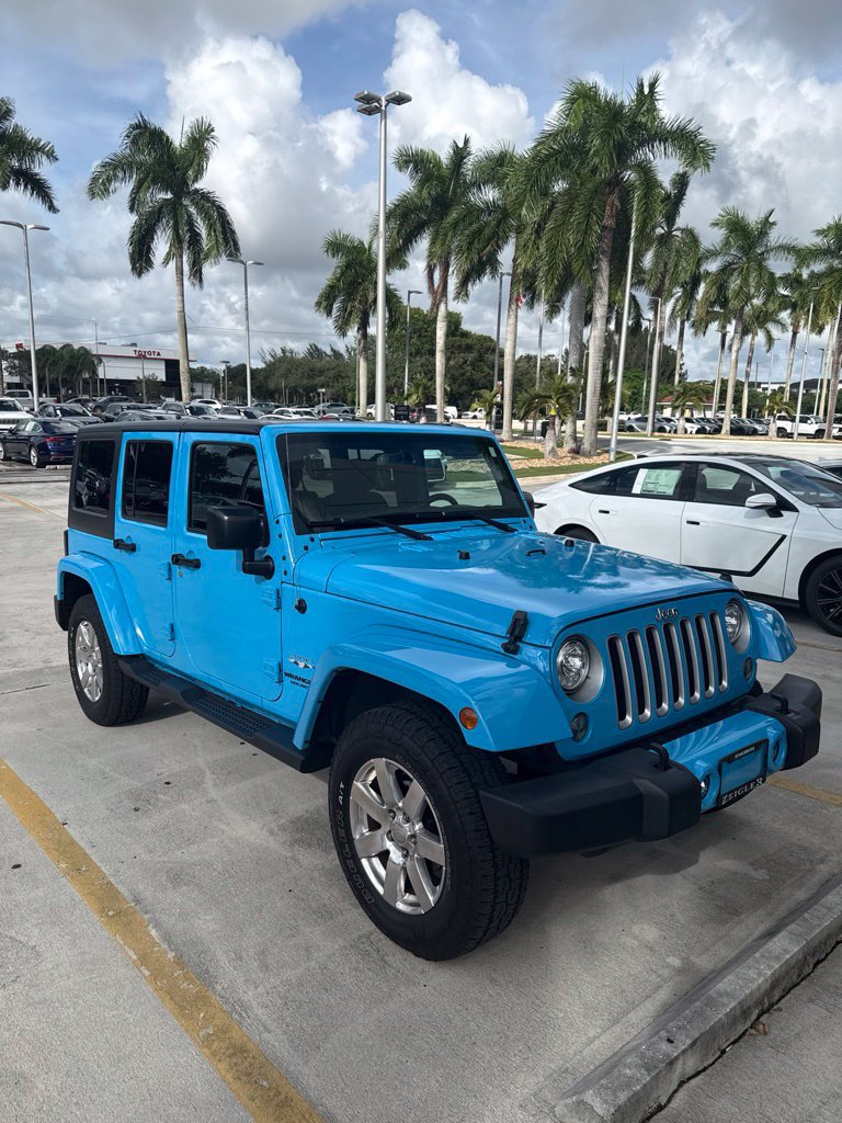 Used 2017 Jeep Wrangler Unlimited Sahara w/ Connectivity Group AWD/4WD image 1