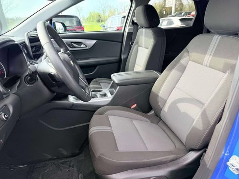 Used 2025 Chevrolet Blazer LT FWD image 14