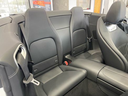 Used 2022 Mercedes-Benz SL 63 AMG 4MATIC image 40