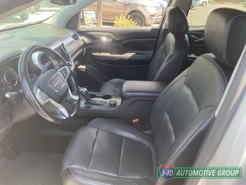 Used 2017 GMC Acadia SLT FWD image 18