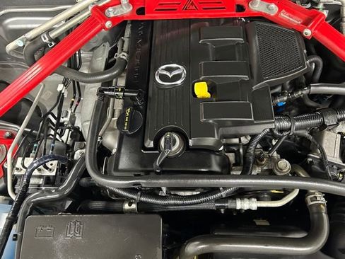 Used 2015 MAZDA MX-5 Miata Club image 10