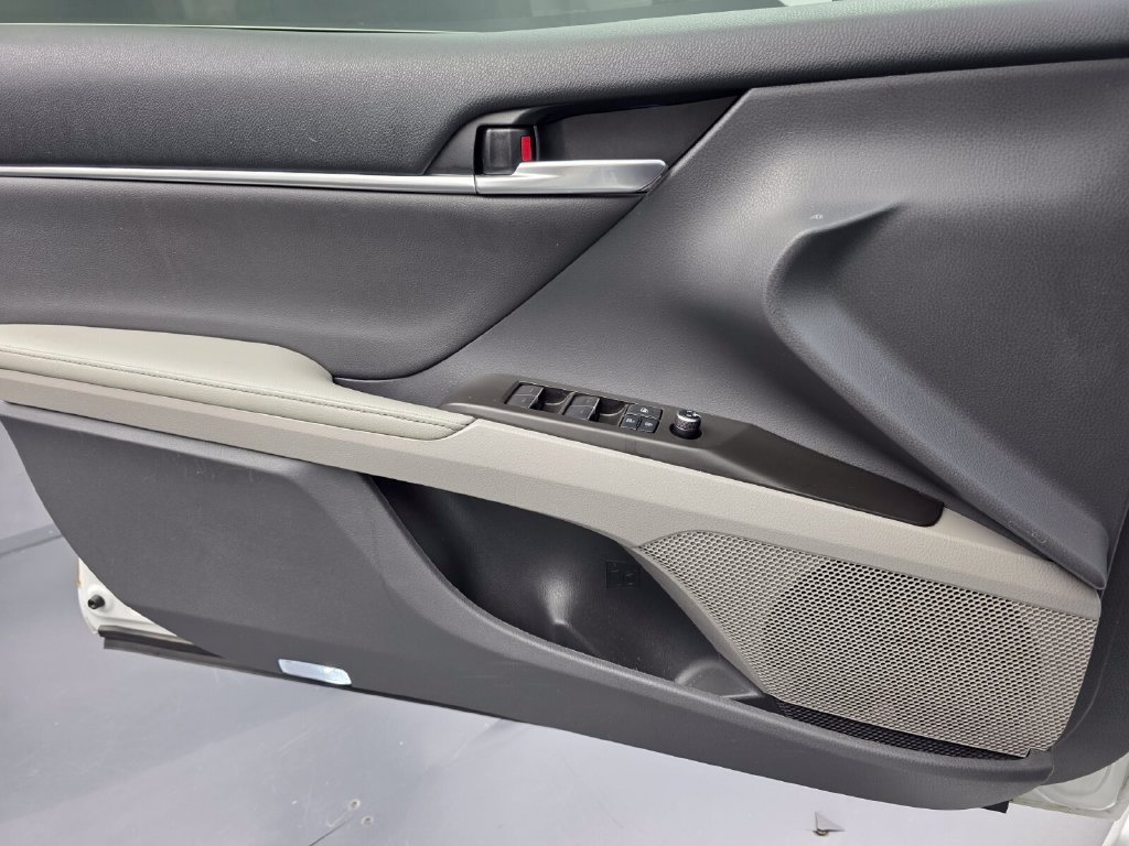 Used 2021 Toyota Camry XSE w/ Navigation Package FWD image 28